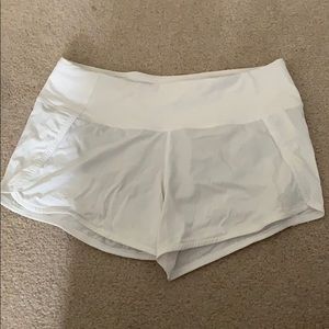 Lululemon speed up shorts size 6.
